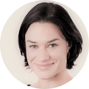 Aleksandra Zuraw Headshot