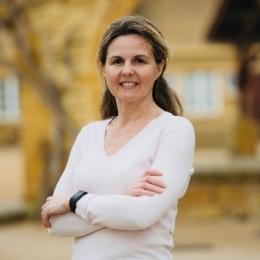 Linda Allais head shot